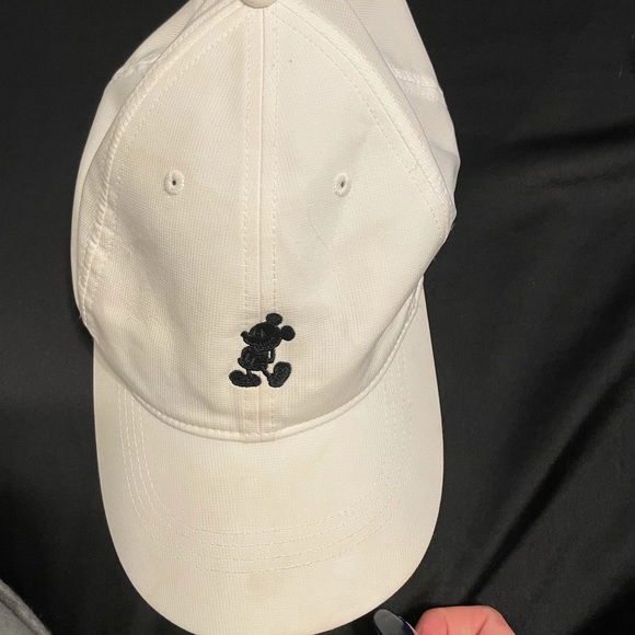 white nike mickey hat